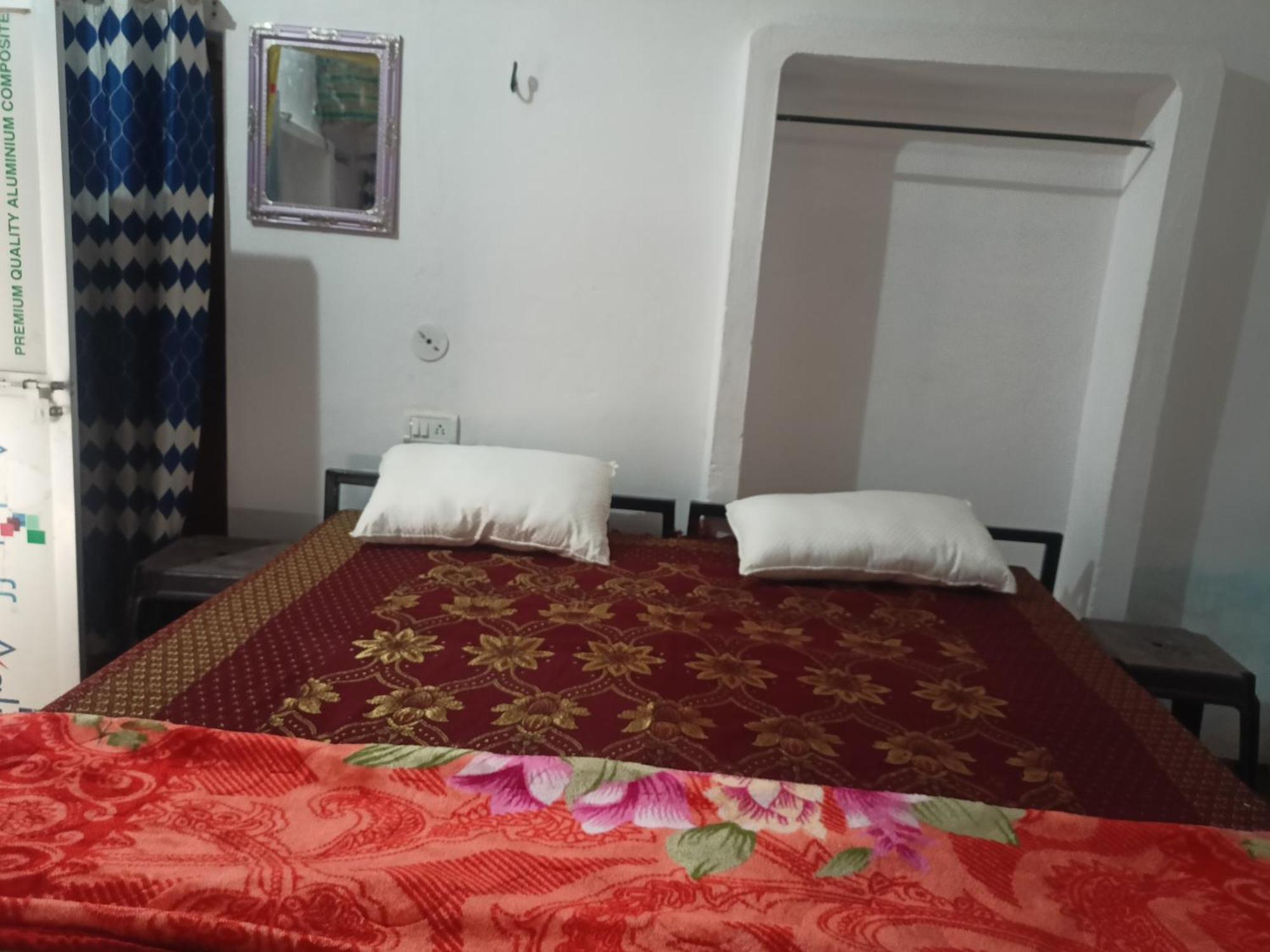 Holiday Home Stay Khajurāho Exteriör bild